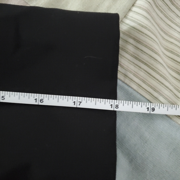 White House Black Market short/cropped classic black blazer front closure size 8 - Picture 12 of 12